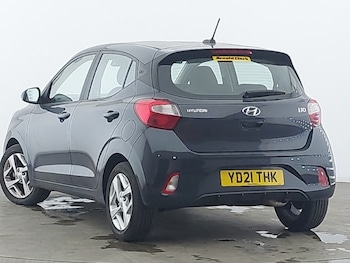 Used Hyundai i10 2021 for sale - 78392103: Photo