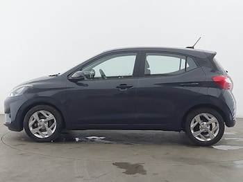 Used Hyundai i10 2021 for sale - 78392103: Photo