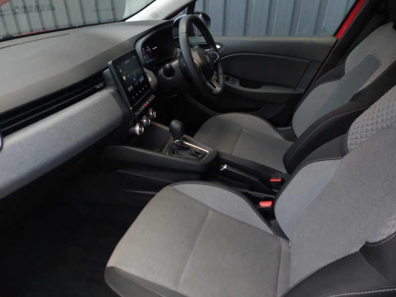 Used Renault Clio 2024 for sale - 77434021: Photo 5