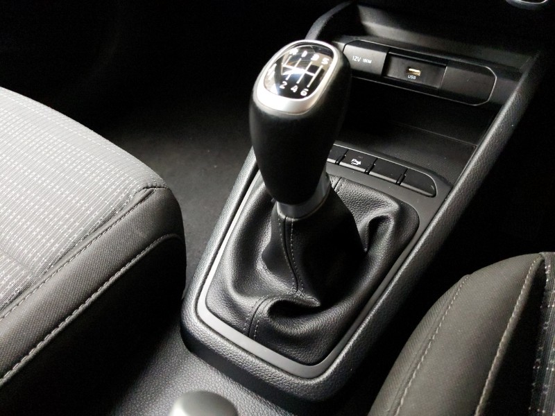 Used Kia Stonic 2023 for sale - 76401179: Photo 12