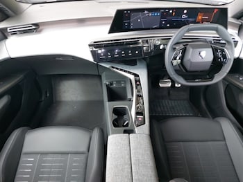 Used Peugeot 5008 2025 for sale - 75447677: Photo