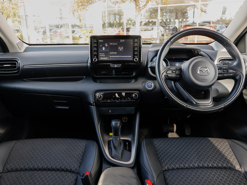 Used Mazda Mazda2 HYBRID 2023 for sale - 76404277: Photo 2