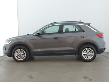 Used Volkswagen T-Roc 2024 for sale - 77690385: Photo