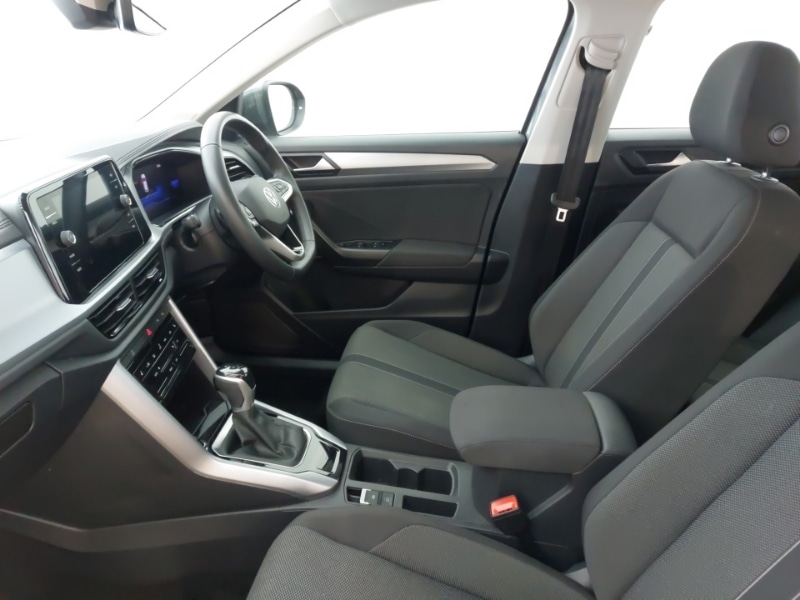 Used Volkswagen T-Roc 2024 for sale - 77690385: Photo 5