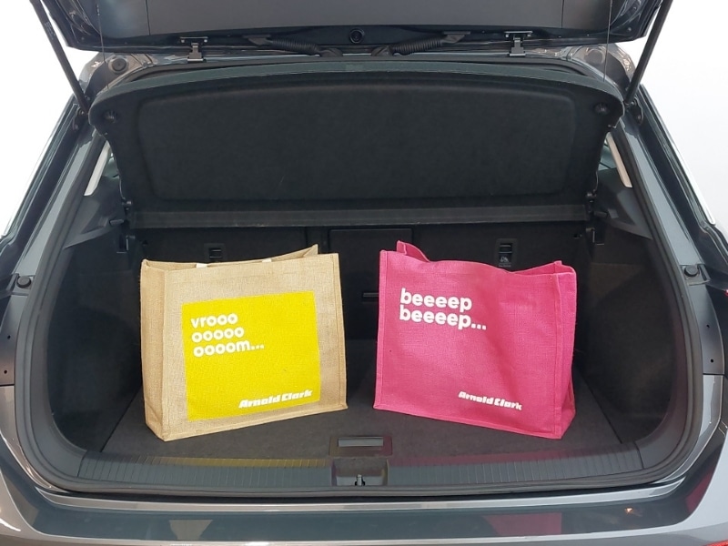 Used Volkswagen T-Roc 2024 for sale - 77690385: Photo 8