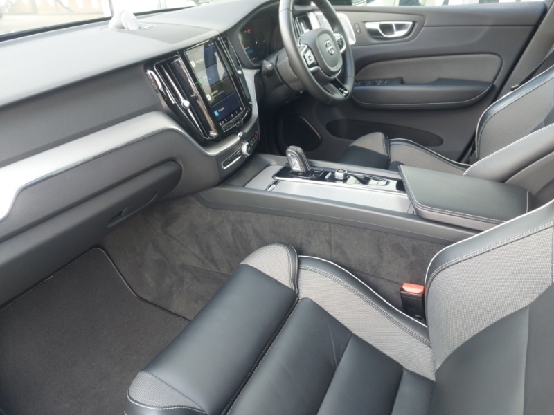 Used Volvo XC60 2021 for sale - 76543886: Photo 5