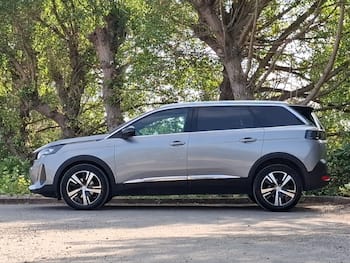 Used Peugeot 5008 2023 for sale - 79704421: Photo
