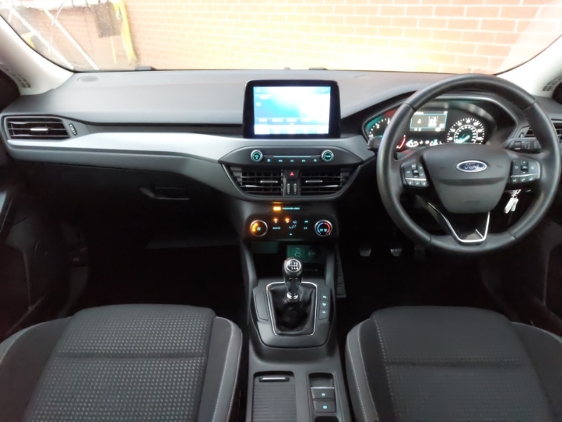 Used Ford Focus 2022 for sale - 77240846: Photo 2