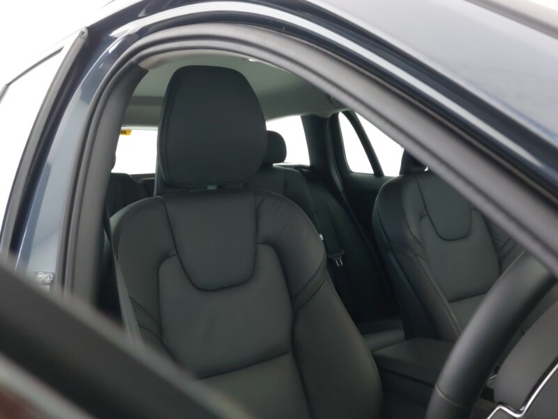 Used Volvo V60 2025 for sale - 77923620: Photo 12