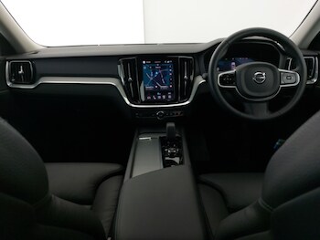 Used Volvo V60 2025 for sale - 77923620: Photo