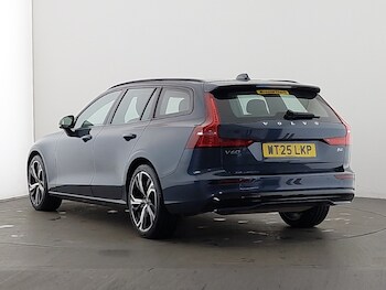 Used Volvo V60 2025 for sale - 77923620: Photo