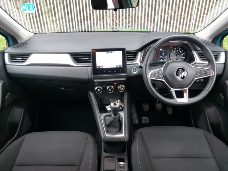 Used Renault Captur 2020 for sale - 76644482: Photo 2