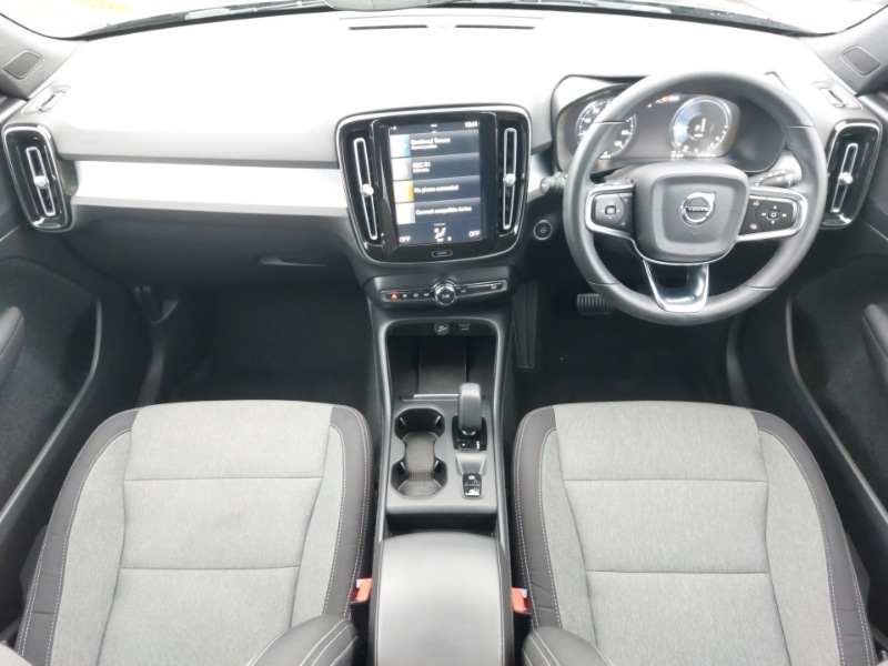 Used Volvo XC40 2022 for sale - 77624489: Photo 2