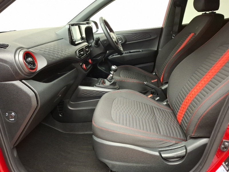 Used Hyundai i10 2023 for sale - 77353315: Photo 5