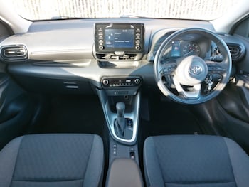 Used Toyota Yaris 2022 for sale - 77664825: Photo