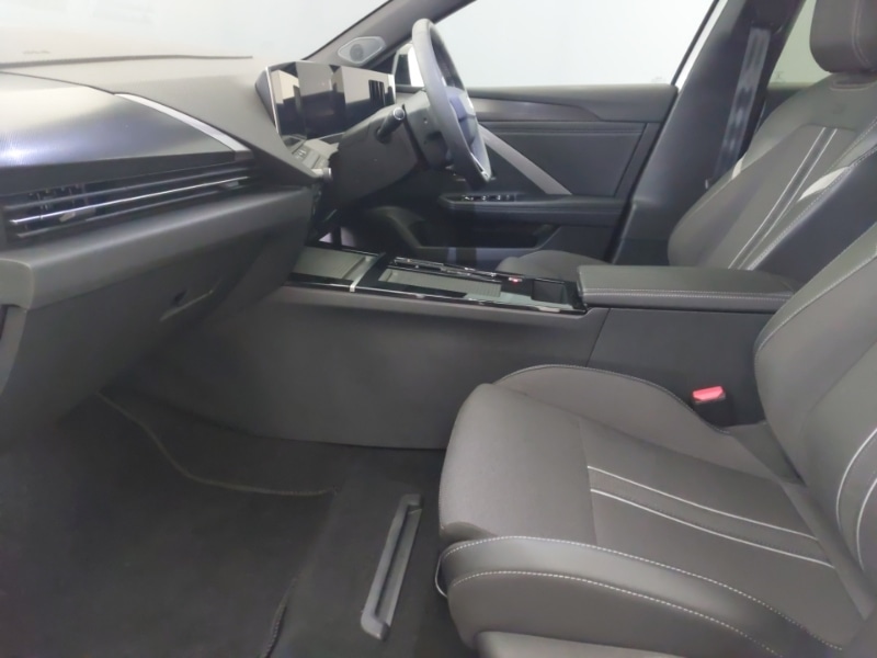 Used Vauxhall Astra 2024 for sale - 77956351: Photo 5