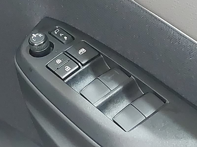 Used Toyota Yaris Cross 2023 for sale - 76571894: Photo 12