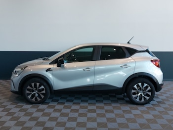 Used Renault Captur 2023 for sale - 78085530: Photo