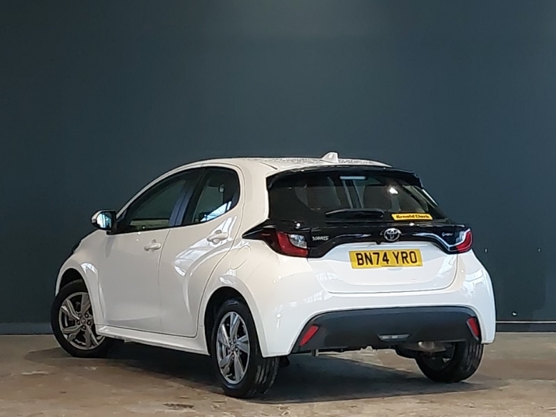 Used Toyota Yaris 2024 for sale - 77736798: Photo 3