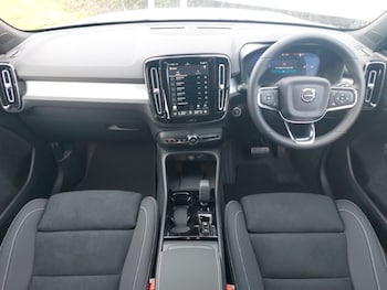 Used Volvo XC40 2026 for sale - 78274904: Photo