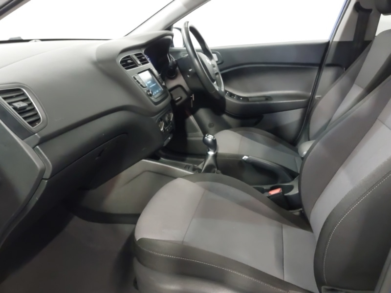 Used Hyundai i20 2020 for sale - 77876440: Photo 5