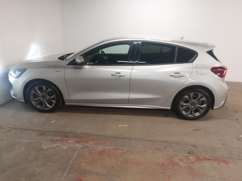 Used Ford Focus 2023 for sale - 78198471: Photo 4