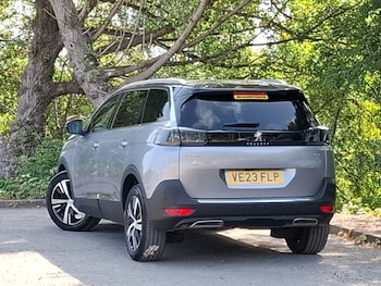 Used Peugeot 5008 2023 for sale - 79492502: Photo