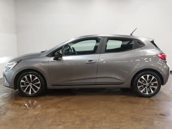Used Renault Clio 2023 for sale - 79839696: Photo