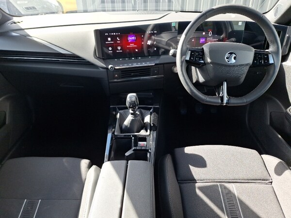 Used Vauxhall Astra 2025 for sale - 76212825: Photo 2
