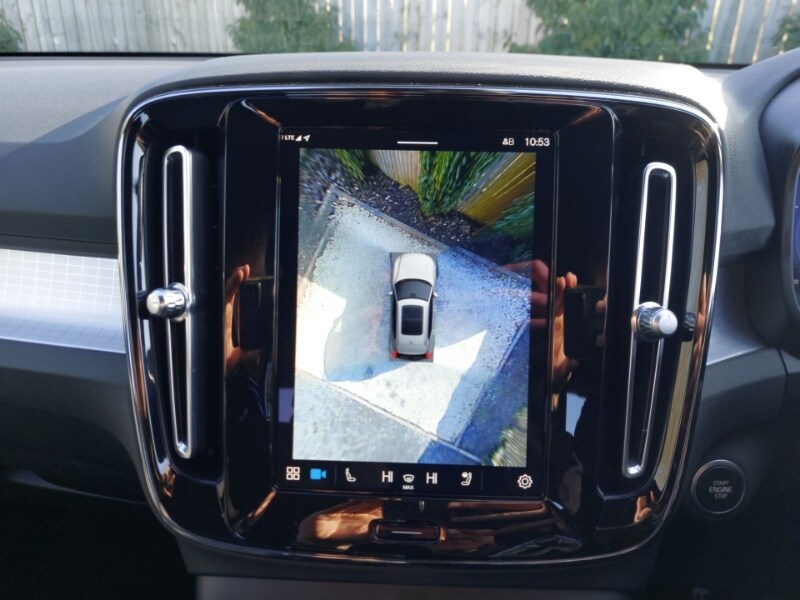 Used Volvo XC40 2023 for sale - 77732234: Photo 10