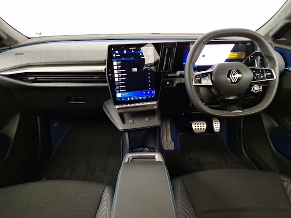 Used Renault Scenic E-Tech 2024 for sale - 76144663: Photo 2