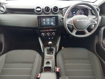 Used Dacia Duster 2024 for sale - 78759123: Photo