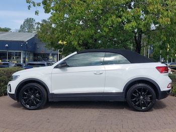 Used Volkswagen T-Roc 2023 for sale - 78522434: Photo
