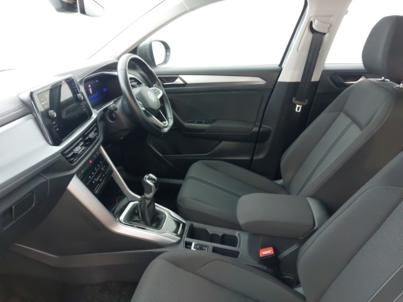 Used Volkswagen T-Roc 2023 for sale - 76456468: Photo 5