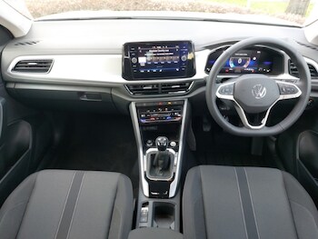 Used Volkswagen T-Roc 2025 for sale - 76967705: Photo