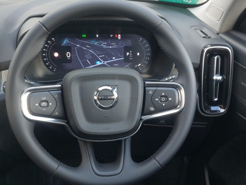 Used Volvo XC40 2025 for sale - 77704527: Photo 7