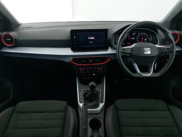 Used SEAT Arona 2024 for sale - 76288975: Photo 2
