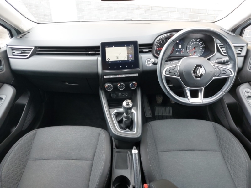 Used Renault Clio 2020 for sale - 78093165: Photo 2