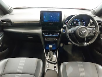 Used Toyota Yaris Cross 2022 for sale - 77169524: Photo