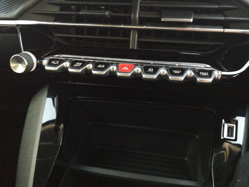 Used Peugeot 2008 2020 for sale - 77115720: Photo 12