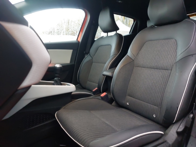 Used Renault Clio 2022 for sale - 76959470: Photo 12