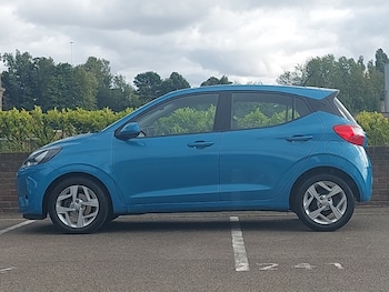 Used Hyundai i10 2022 for sale - 79557401: Photo
