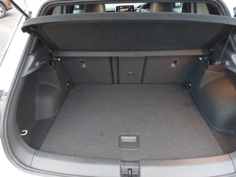 Used Volkswagen T-Roc 2025 for sale - 77053283: Photo 8