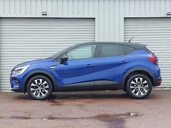 Used Renault Captur 2022 for sale - 77189988: Photo