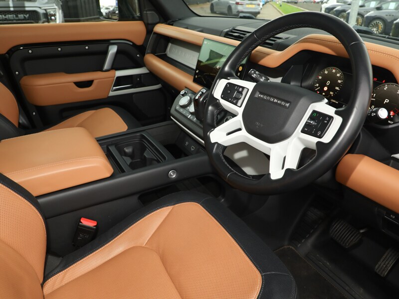 Used Land Rover Defender 2023 for sale - 77690428: Photo 10