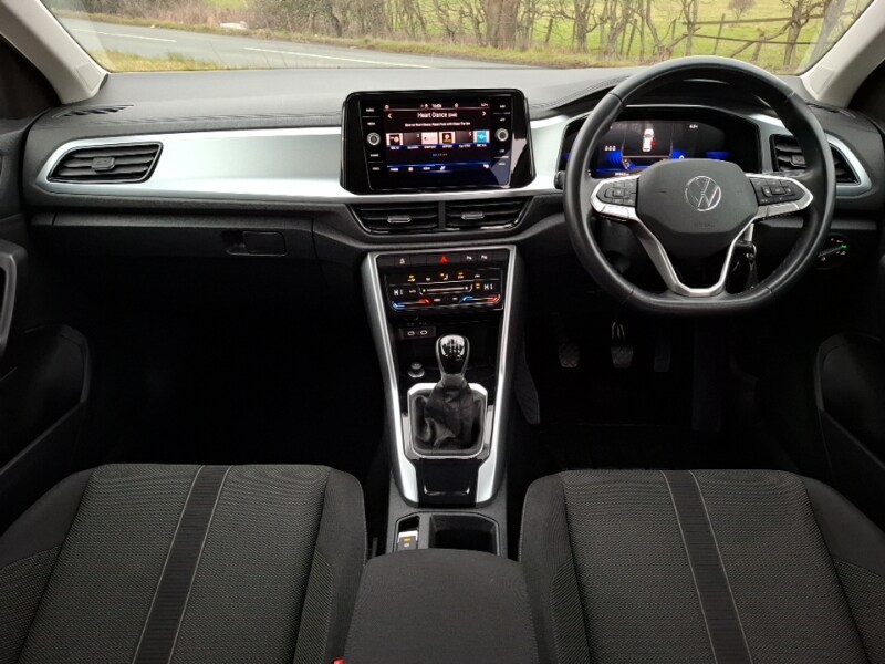 Used Volkswagen T-Roc 2023 for sale - 77423848: Photo 2