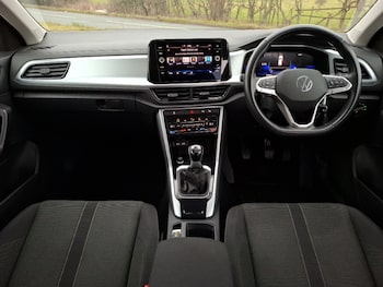 Used Volkswagen T-Roc 2023 for sale - 77423848: Photo