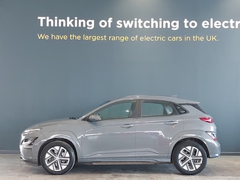 Used Hyundai KONA 2023 for sale - 77777728: Photo