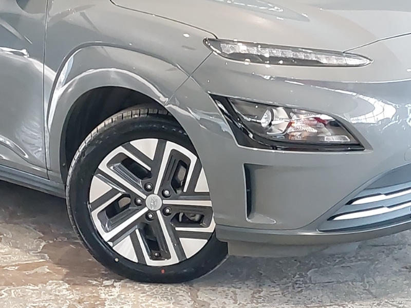 Used Hyundai KONA 2023 for sale - 77777728: Photo 9