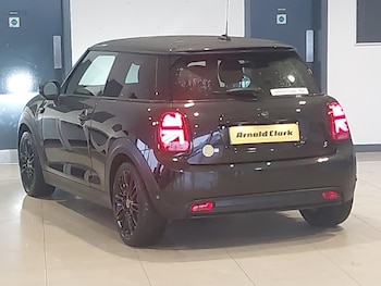 Used MINI Hatch 2022 for sale - 77797647: Photo